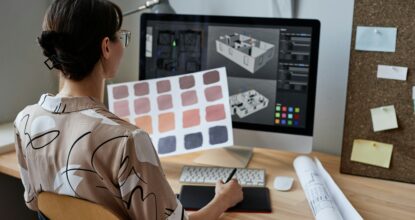 Architecte modélisant un bâtiment en 3D sur ArchiCAD, formation initiation CDF