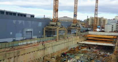 Chantier de construction avec grues, formation Eurocode 3 structures acier